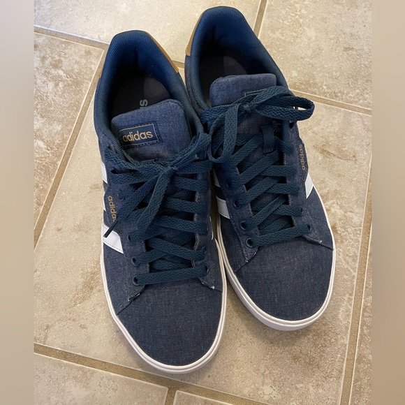 CONSIGNING SOON Adidas Daily 3.0 Sneakers M7.5/W9 - Picture 2 of 6